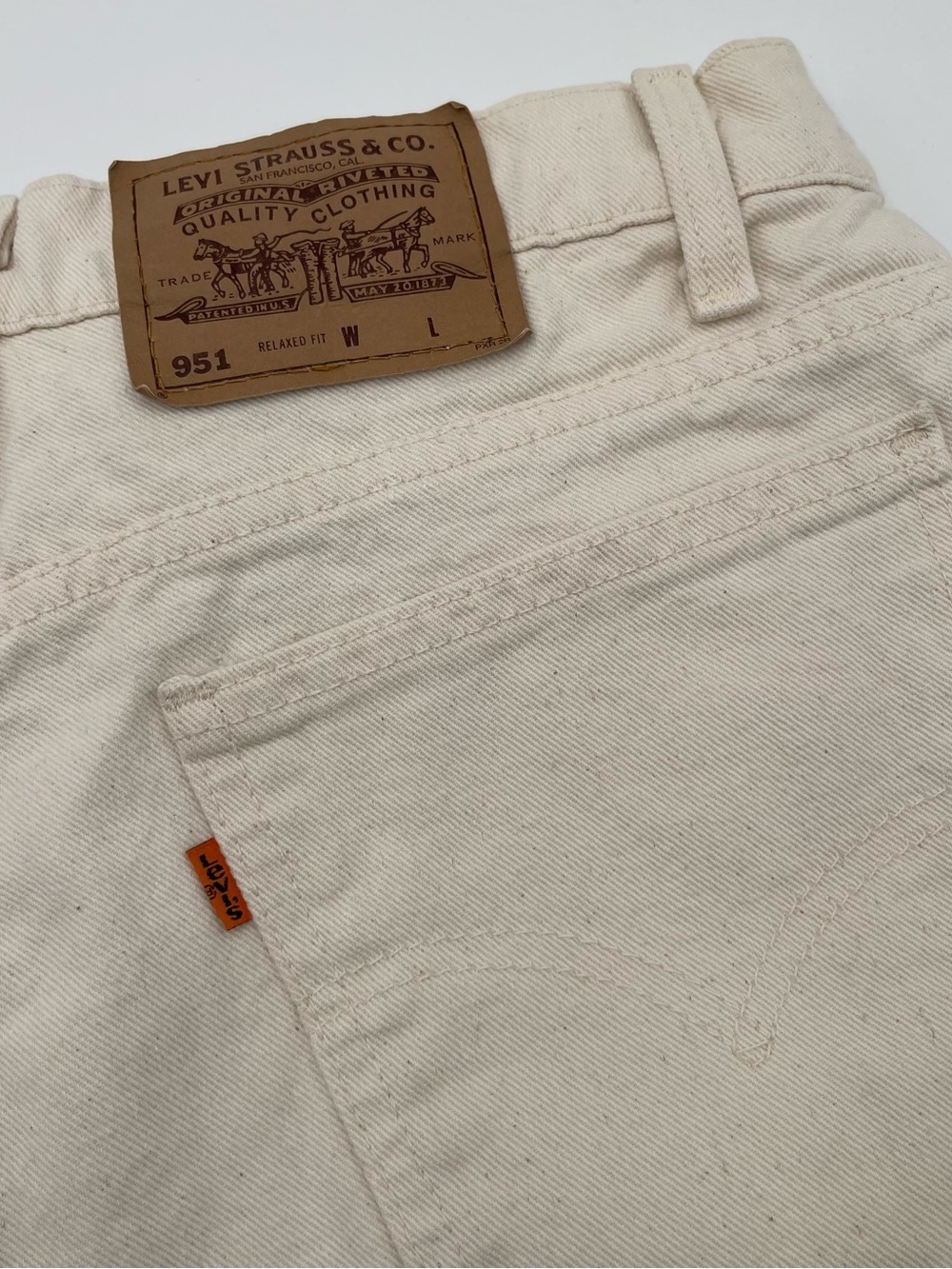 VTG Levi's 951 Jean Shorts Jorts Women’s 14 Beige Denim Orange Tab 90s USA Made - Picture 3 of 11